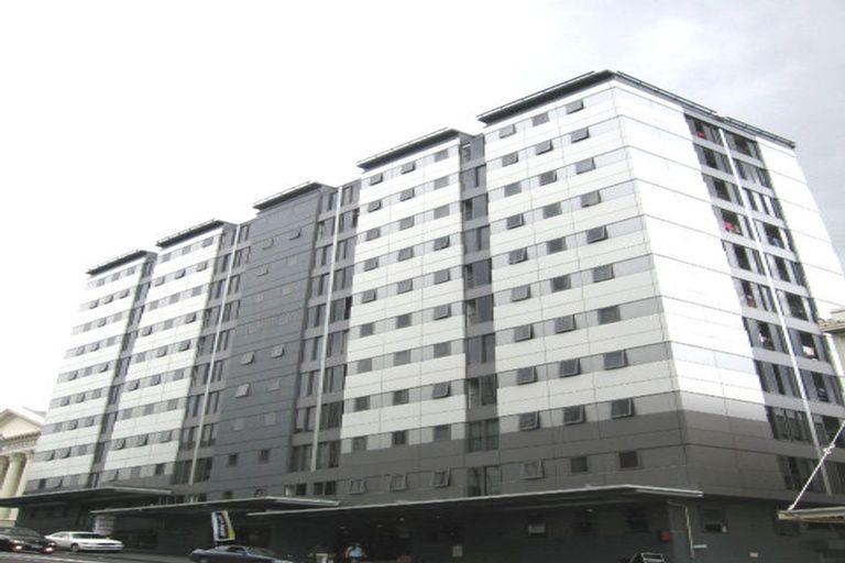 Photo of property in Kiwi On Queen Apartments, 309/421 Queen Street, Auckland Central, Auckland, 1010