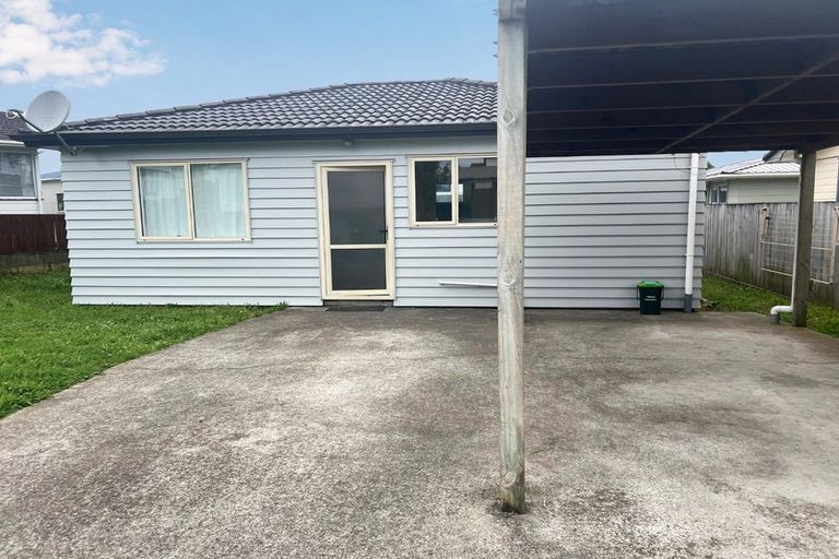 Photo of property in 1 Gambare Place, Wattle Downs, Auckland, 2103