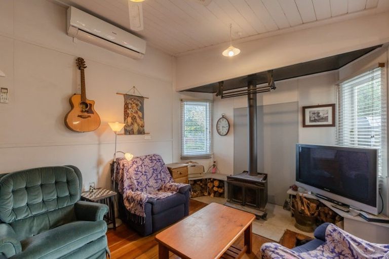 Photo of property in 14 Owen Street, Tikokino, Waipawa, 4273