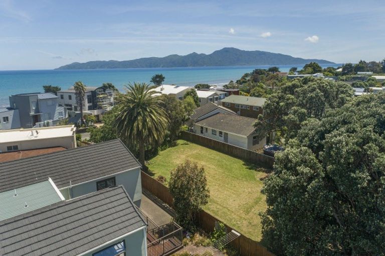 Photo of property in 10 Kohutuhutu Road, Raumati Beach, Paraparaumu, 5032