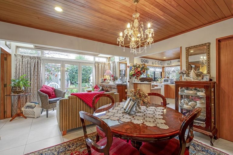 Photo of property in 2/82 Maidstone Road, Ilam, Christchurch, 8041