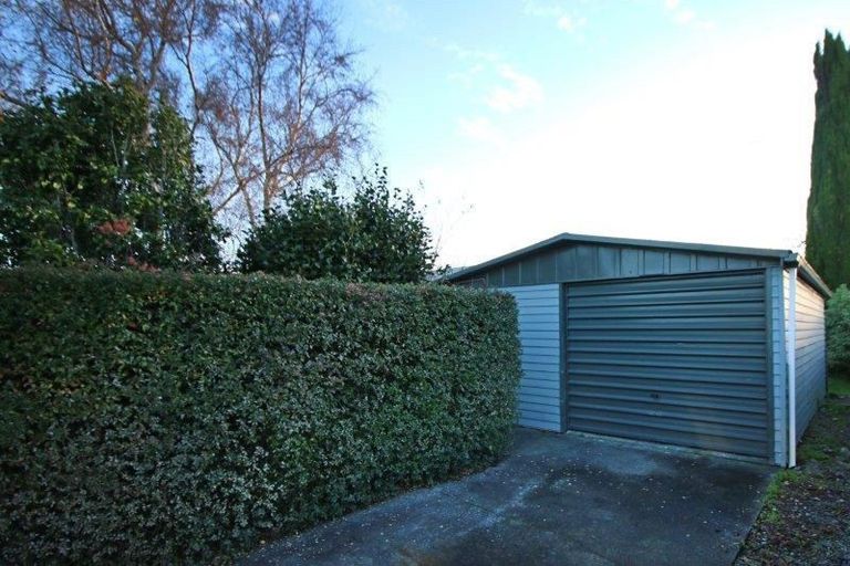 Photo of property in 5 Waterloo Crescent, Hokowhitu, Palmerston North, 4410
