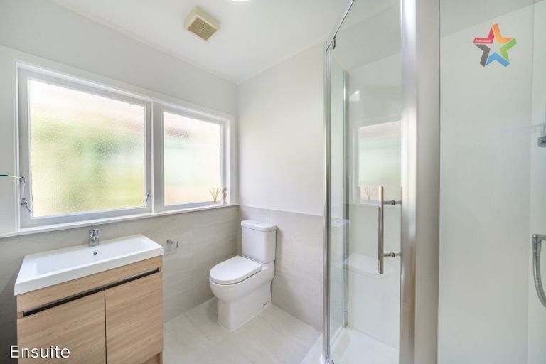 Photo of property in 225 Whites Line East, Waiwhetu, Lower Hutt, 5010