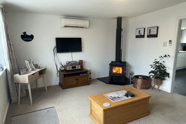 Photo of property in 32 Chamberlain Avenue, Amberley, 7481