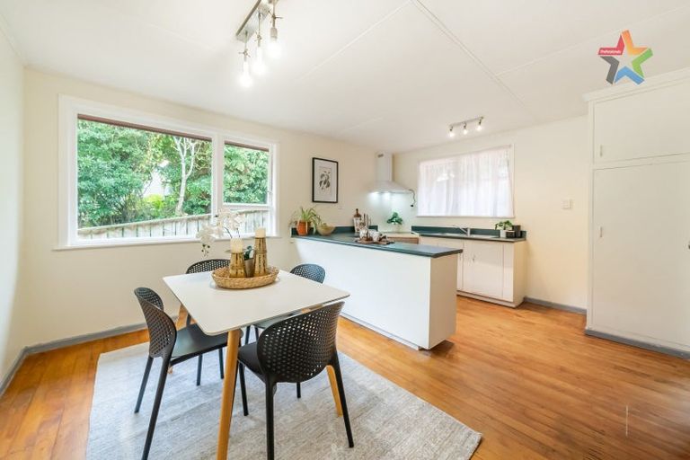Photo of property in 6 Tobruk Street, Karori, Wellington, 6012
