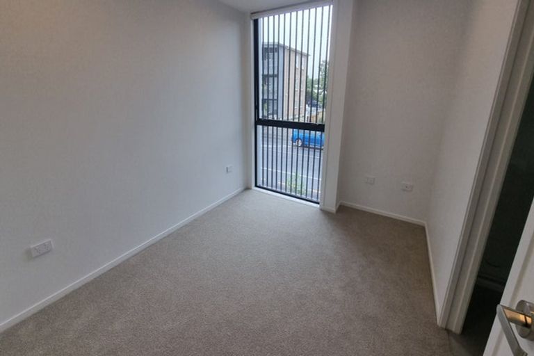 Photo of property in 4/168 Rosebank Road, Avondale, Auckland, 1026
