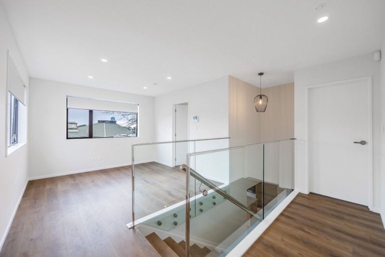 Photo of property in 83c Hastings Road, Mairangi Bay, Auckland, 0630