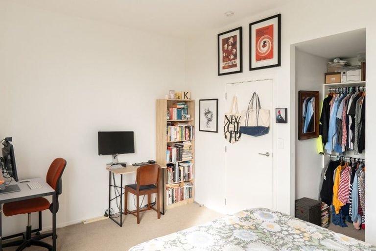 Photo of property in 17 Waka Moana Drive, Hobsonville, Auckland, 0616