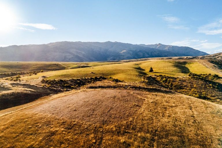 Photo of property in 35 Kordia Way, Waikerikeri, 9391