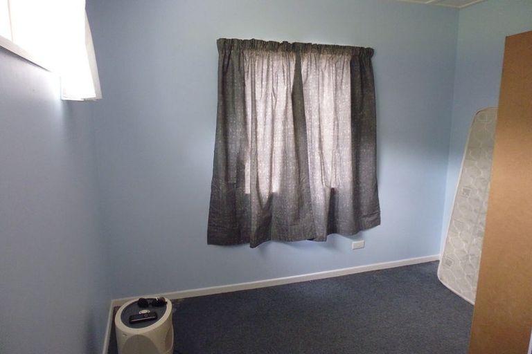 Photo of property in 15b Cypress Drive, Maungaraki, Lower Hutt, 5010