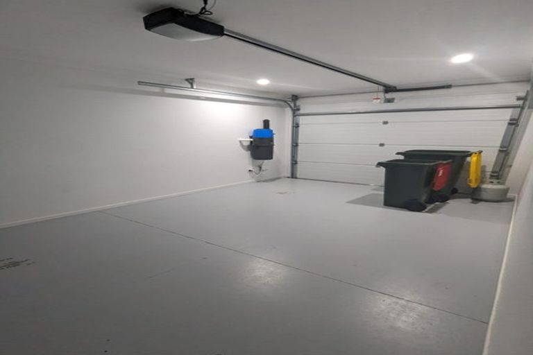 Photo of property in 75b Andrew Road, Howick, Auckland, 2010