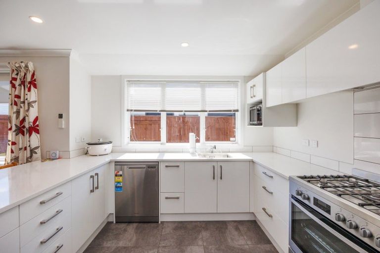 Photo of property in 15 Serenity Crescent, Kelvin Grove, Palmerston North, 4414