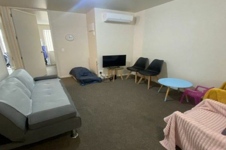 Photo of property in 77 Carrington Avenue, Silverdale, Hamilton, 3216