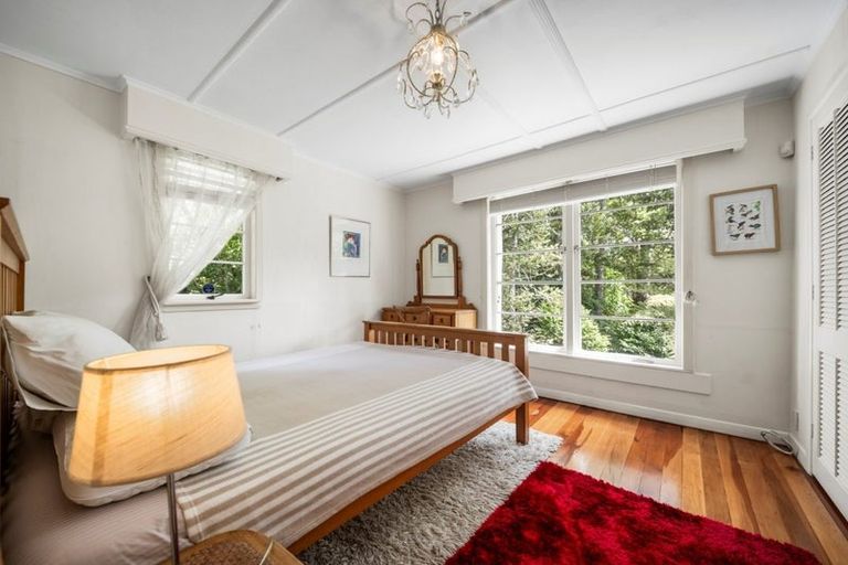 Photo of property in 21 Kopiko Road, Titirangi, Auckland, 0604