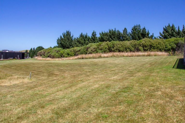 Photo of property in 3 Knoyle Road, Riversdale Beach, Masterton, 5872