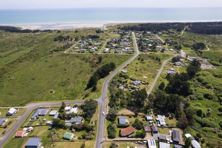 Photo of property in 870 Hokio Beach Road, Hokio Beach, Levin, 5571