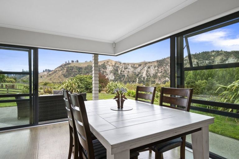 Photo of property in 125b Rowes Road, Hunterville, 4785