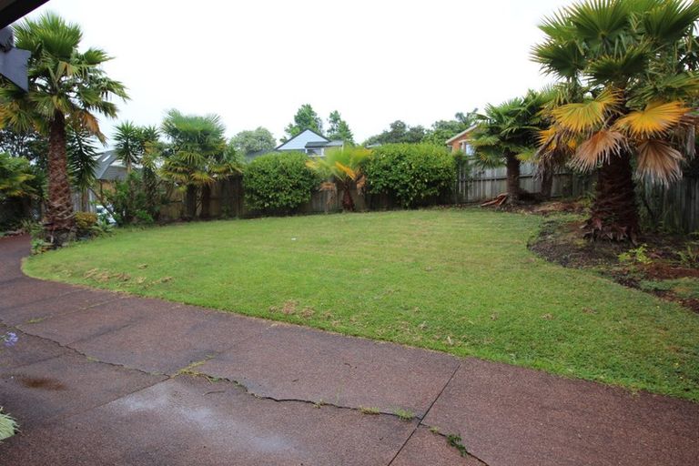 Photo of property in 45 Vintage Drive, Henderson, Auckland, 0612