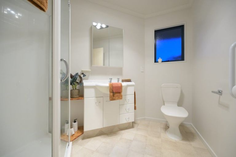 Photo of property in 6 Coutts Place, Mapua, 7005