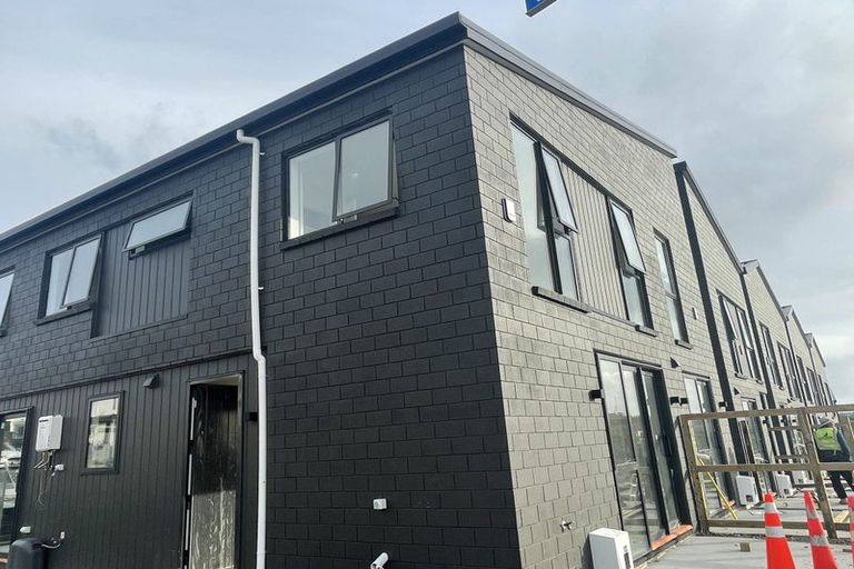 Photo of property in 17 Goldwater Drive, Silverdale, 0932