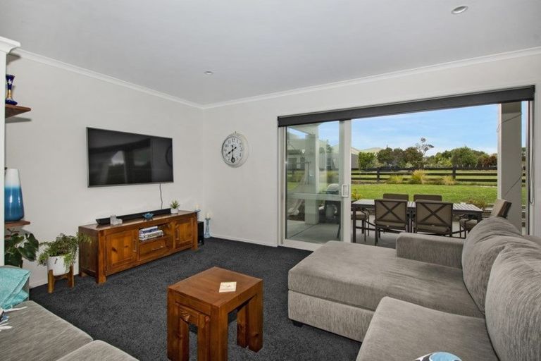 Photo of property in 10 Summerfield Way, Parahaki, Whangarei, 0112