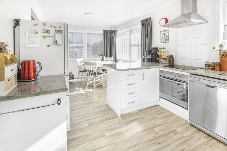 Photo of property in 12 Cecil Street, St Andrews, Hamilton, 3200