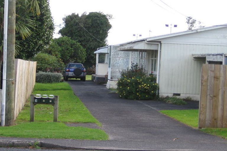 Photo of property in 1/5 Taikata Road, Te Atatu Peninsula, Auckland, 0610