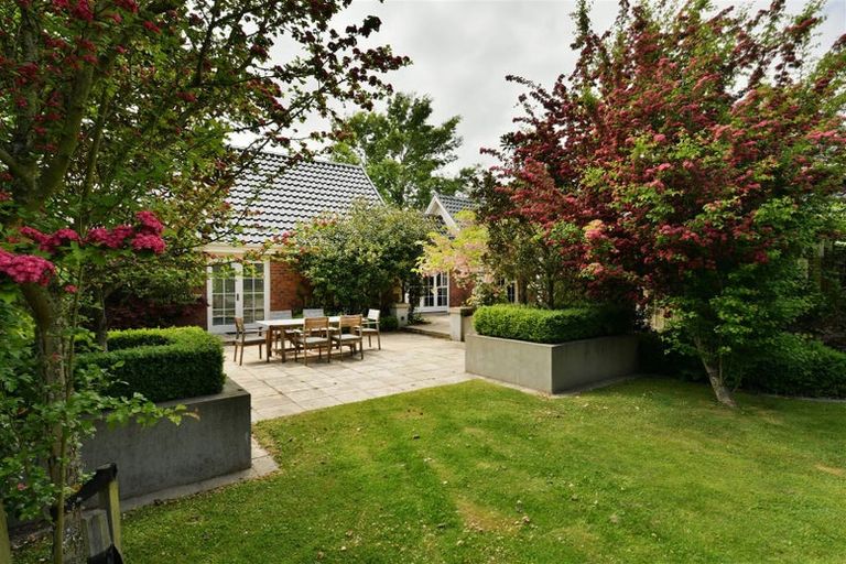 Photo of property in 5 Golden Elm Lane, Upper Riccarton, Christchurch, 8041