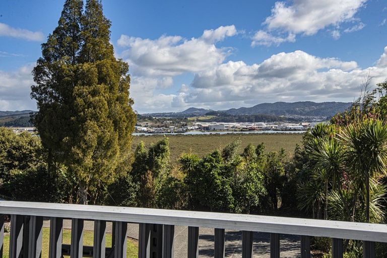Photo of property in 118 Old Onerahi Road, Onerahi, Whangarei, 0110