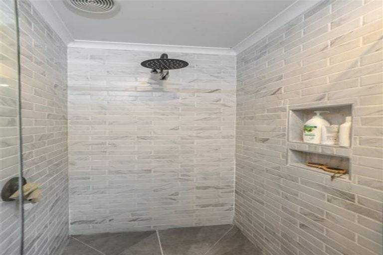 Photo of property in 163 Kimihia Road, Huntly, 3771