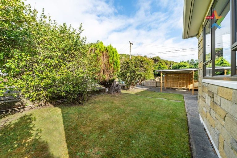Photo of property in 21 Bledisloe Crescent, Wainuiomata, Lower Hutt, 5014