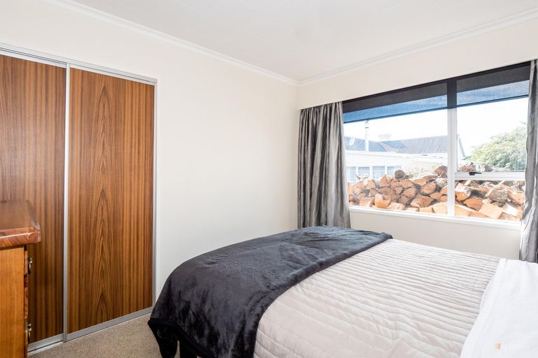 Photo of property in 25b Leonard Street, Waimate, 7924