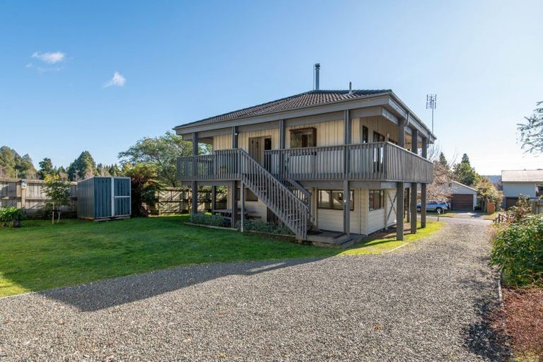 Photo of property in 32 Aoturoa Avenue, Rotoiti Forest, Rotorua, 3074