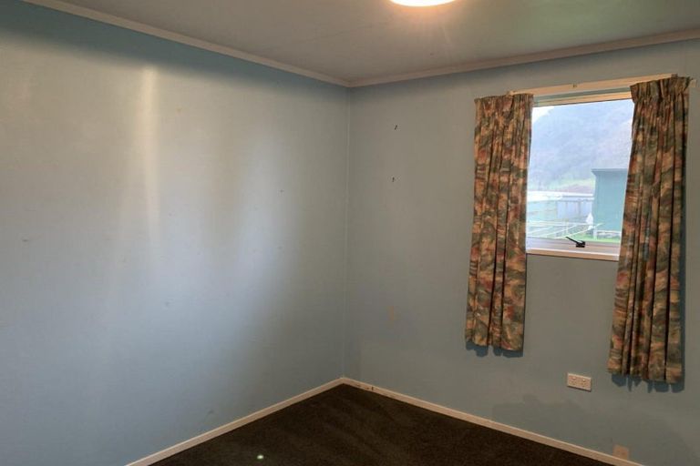 Photo of property in 34 Ongo Road, Hunterville, 4730