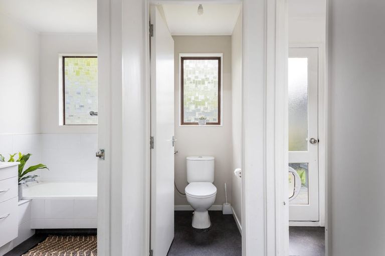 Photo of property in 121 Poplar Grove, Whalers Gate, New Plymouth, 4310