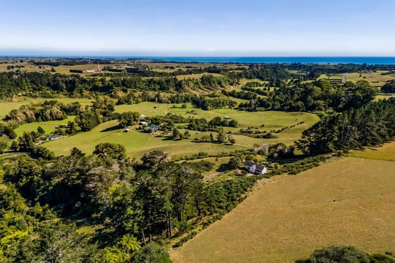 Photo of property in 427 Mataro Road, Onaero, Urenui, 4375