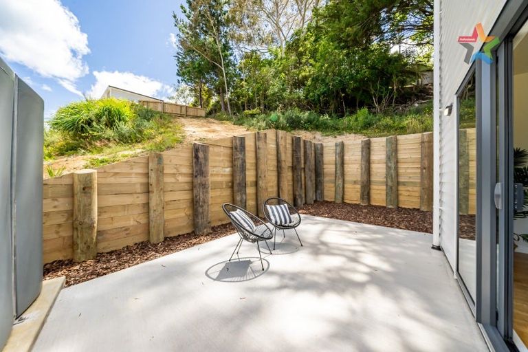 Photo of property in 5 Te Ara O Tahumate, Stokes Valley, 5019