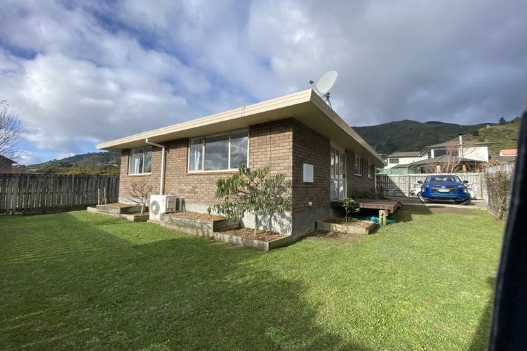 Photo of property in 67a Moana View Road, Waikawa, Picton, 7220