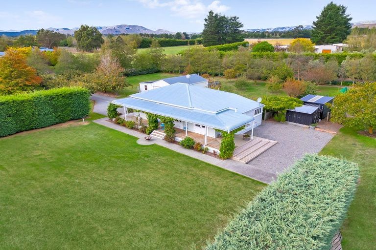 Photo of property in 14 Campbell Drive, Martinborough, 5711