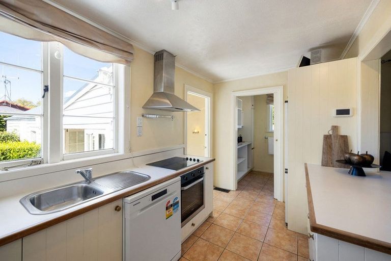 Photo of property in 110 Victoria Street, Cambridge, 3434