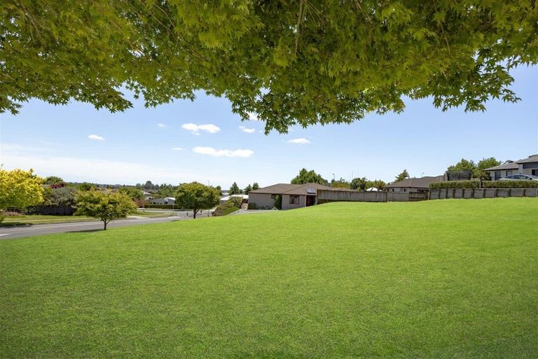 Photo of property in 6/675 Swanson Road, Swanson, Auckland, 0612
