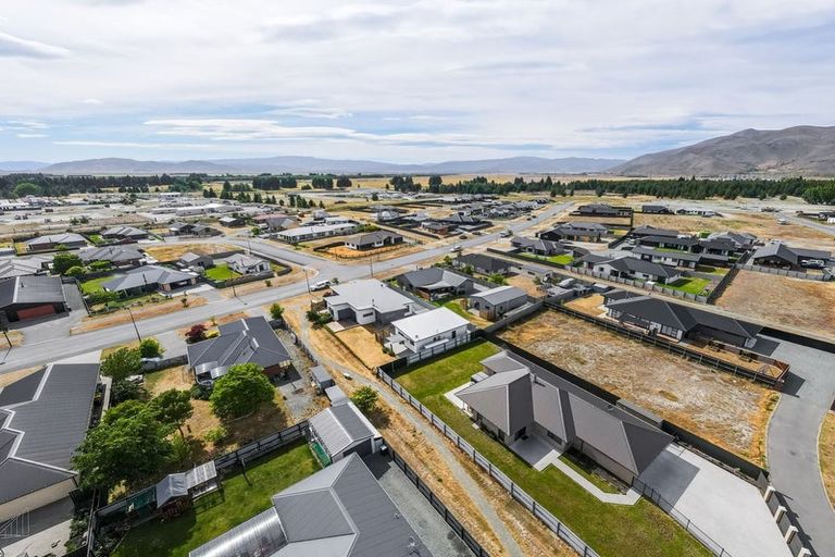 Photo of property in 14 Grandvue Drive, Twizel, 7901