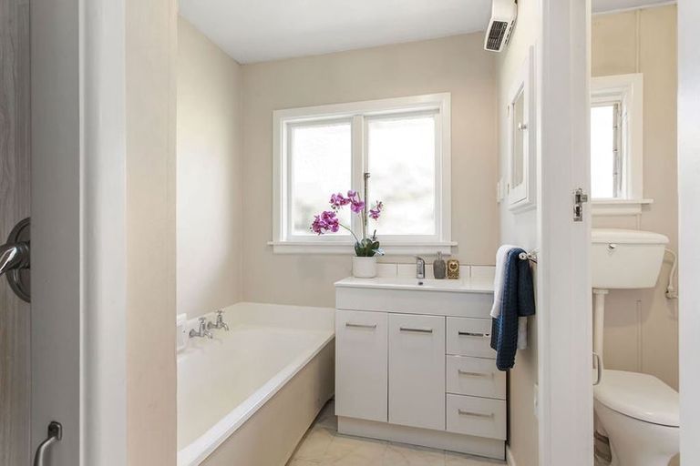 Photo of property in 39 Hudson Street, Bryndwr, Christchurch, 8053