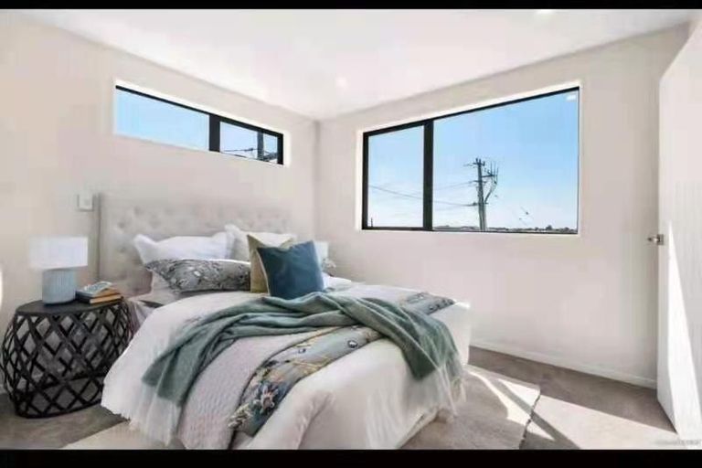 Photo of property in 2/16 Albany Highway, Greenhithe, Auckland, 0632