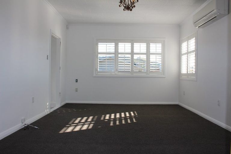 Photo of property in 10 Haumia Street, Johnsonville, Wellington, 6037