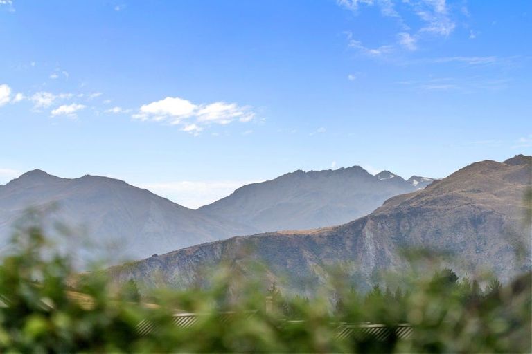 Photo of property in 20 Mount Nicholas Avenue, Wanaka, 9305