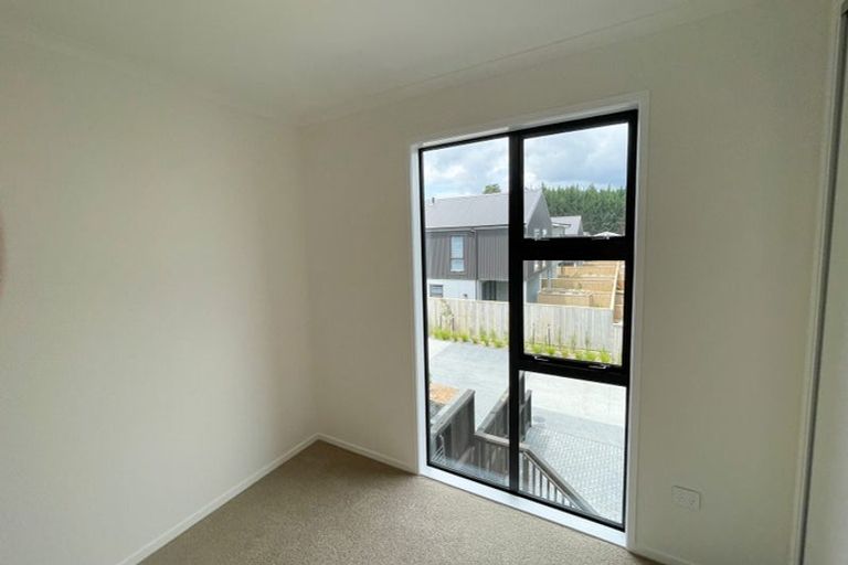 Photo of property in 63 Manarini Road, Westgate, Auckland, 0614