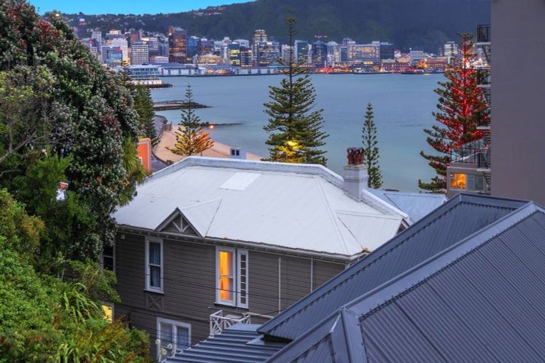Photo of property in 11 Hay Street, Oriental Bay, Wellington, 6011