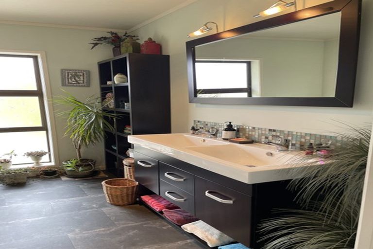 Photo of property in 56 Scottys Camp Road, Parore, Dargaville, 0373