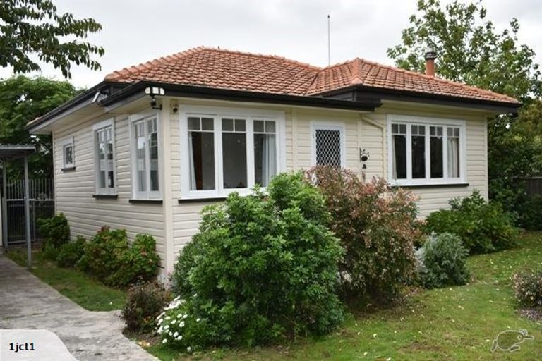 Photo of property in 510 Grove Road, Mayfair, Hastings, 4122